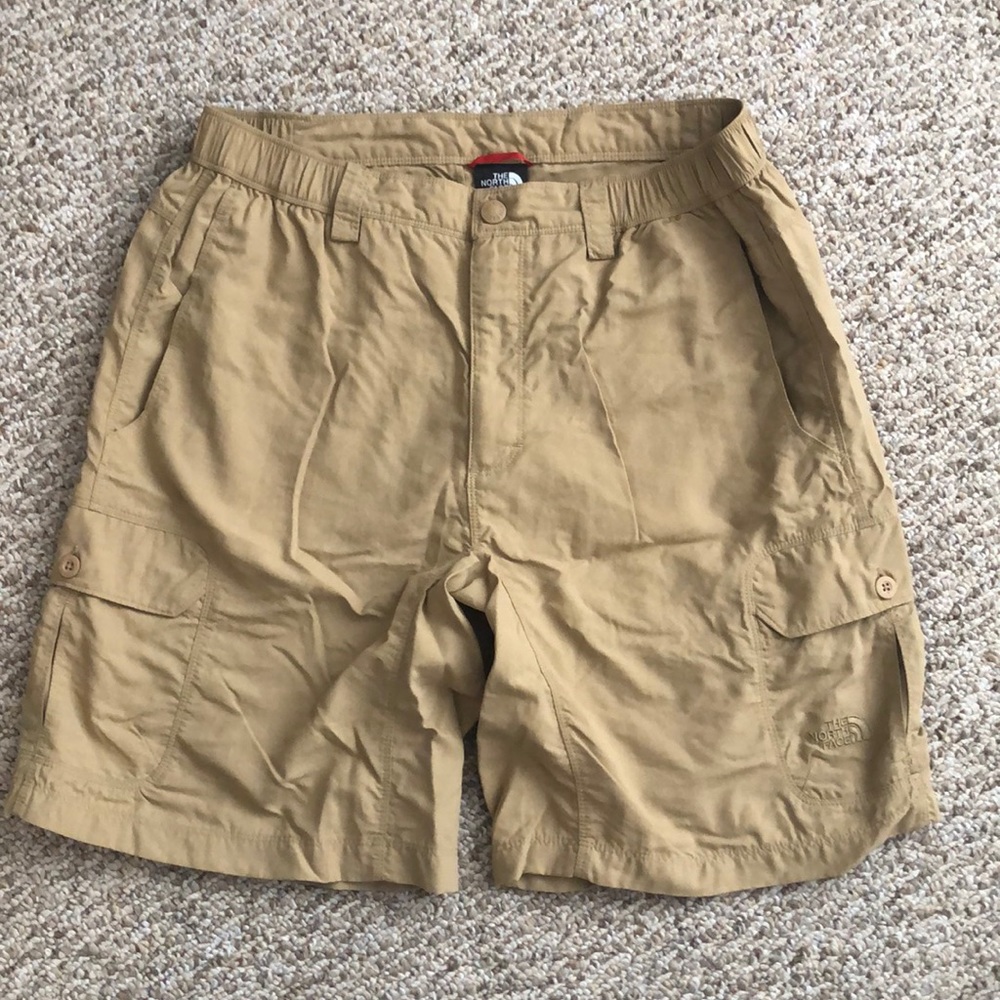 North Face Shorts sz Med.